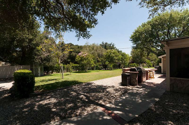 10071 patio 3