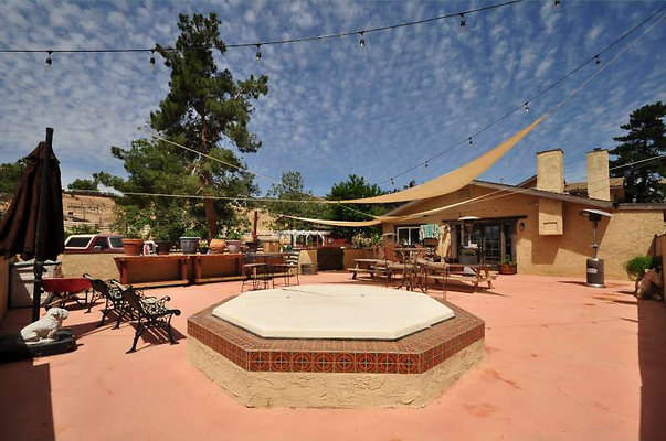 9989 patio 3