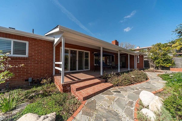 14025 patio 2