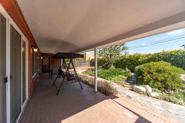 14025 patio 7