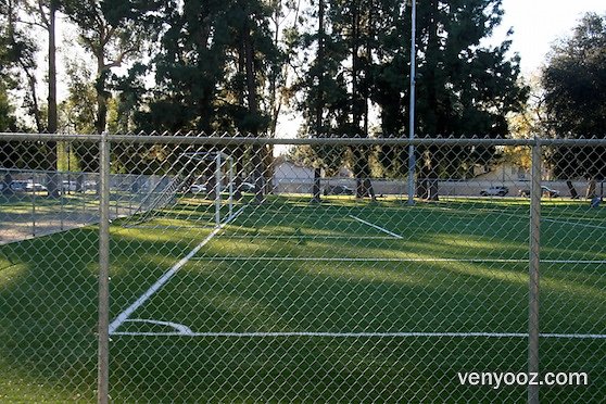 Soccer Field at Lanark Recreation Center kx8r1bwu