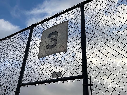 F 3