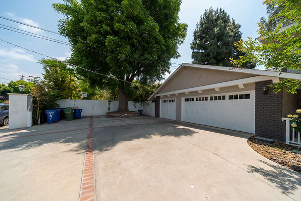 9562 garage 5