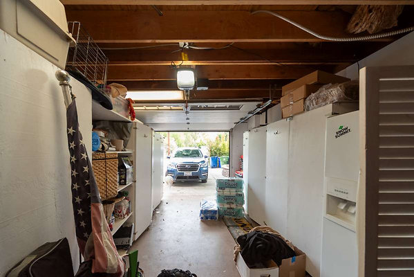 9562 garage 6