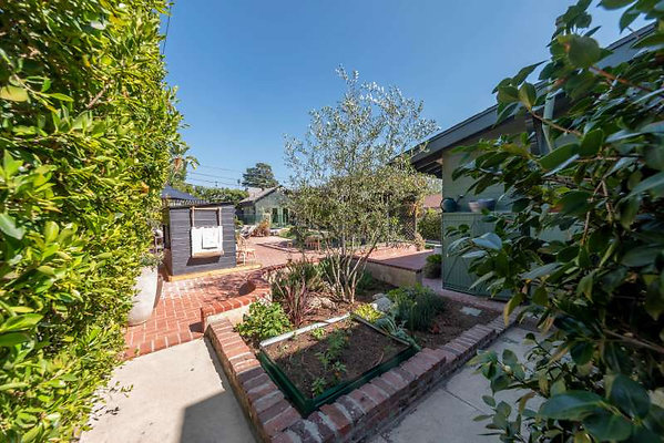 11779 garden 1