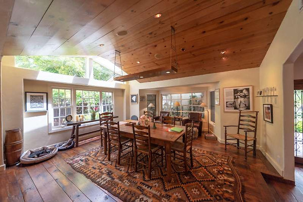 11599 dining 1