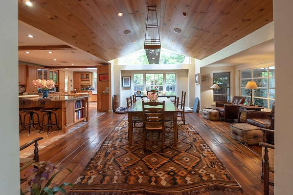 11599 dining 5