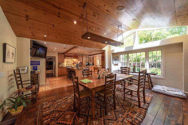 11599 dining 2