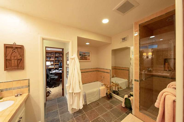 11599 bath 7