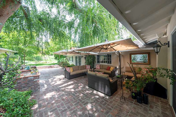 11599 patio 4
