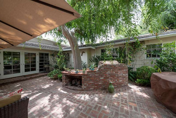 11599 patio 8