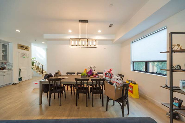 12542 dining 1