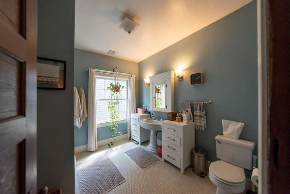 12433 bath 4