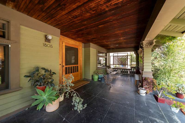 12433 porch 1