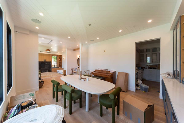 12792 dining 4