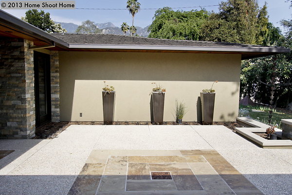 77front-patio