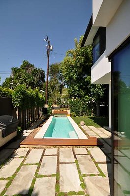 9136 pool