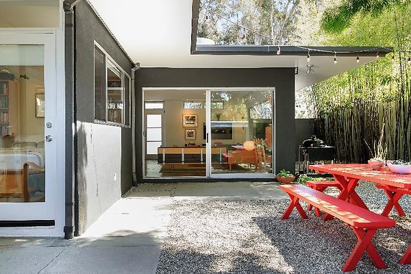 3161 patio3