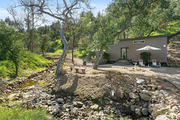 modern-farmhouse-5-76