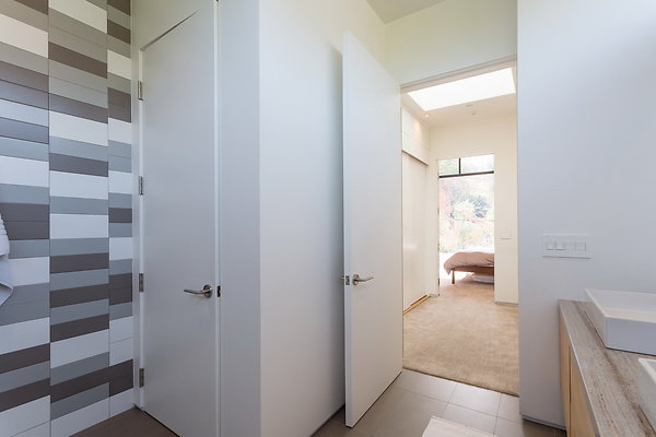 005 Modern-104 resize