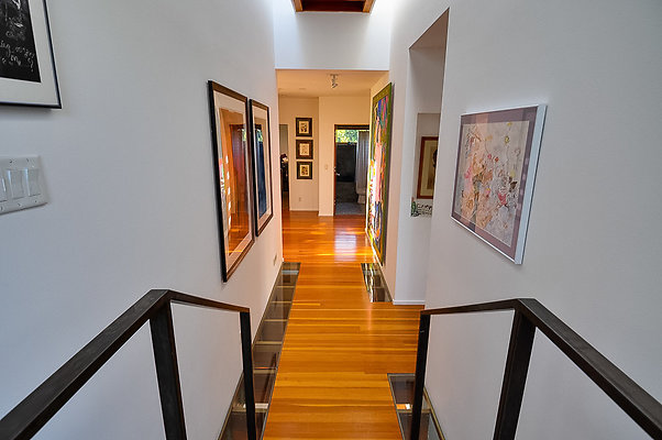 Modern 328 042