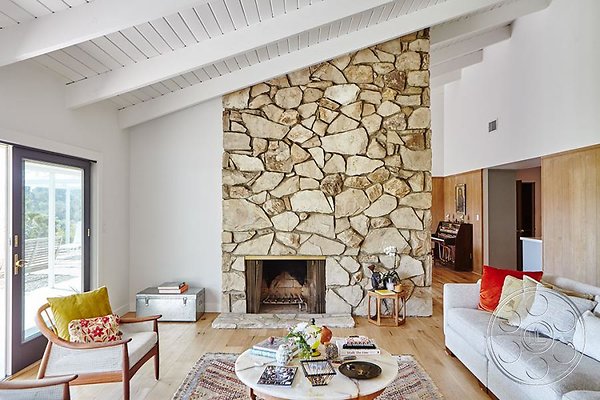 image.House.Retro.231.WH