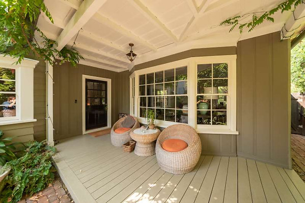 3226 porch 1