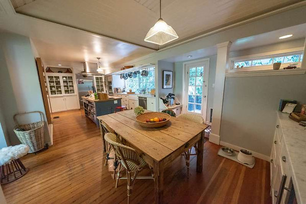 3226 dining 2
