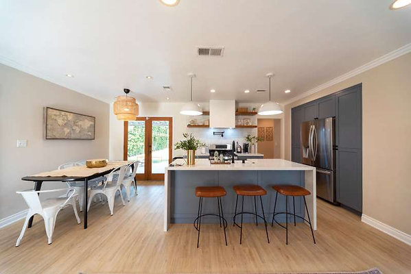12532 dining 3