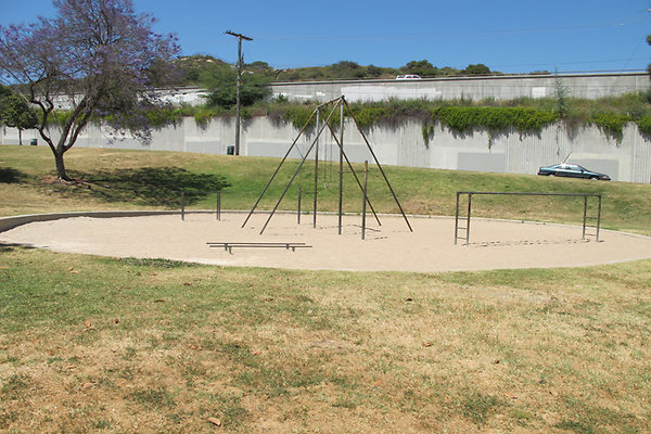 Athletic Facilities-Outdoor Workout Area-14