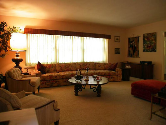2808 living 3