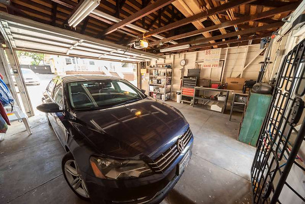 12511 garage 2