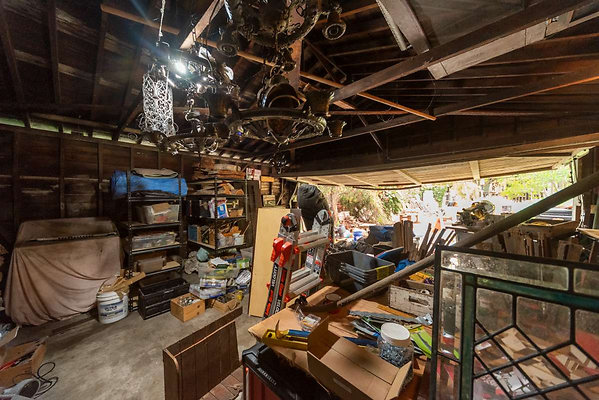 10815 garage 2