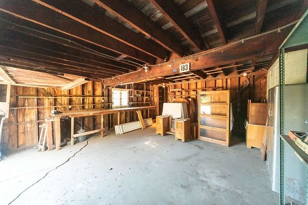 13950 garage 3