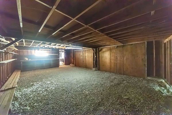 13950 garage 8