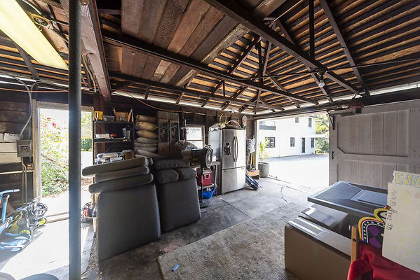 13650 garage 2