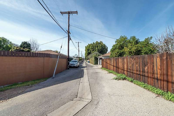 11410 garage 7