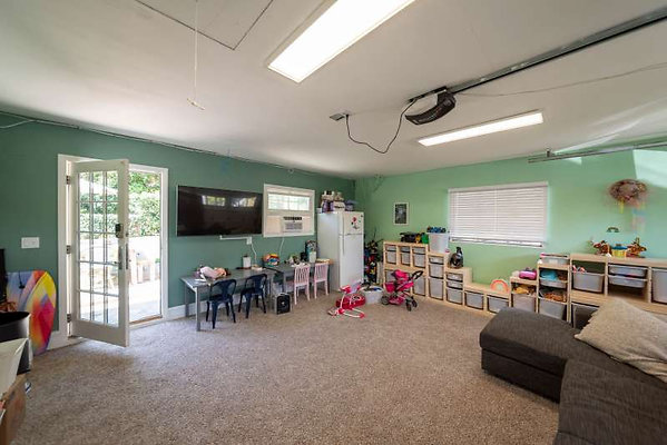 12295 garage 3