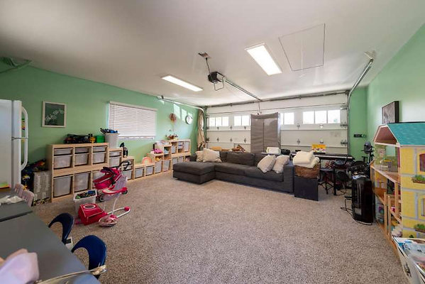 12295 garage 4
