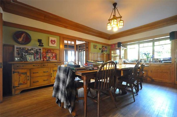 3745 dining4