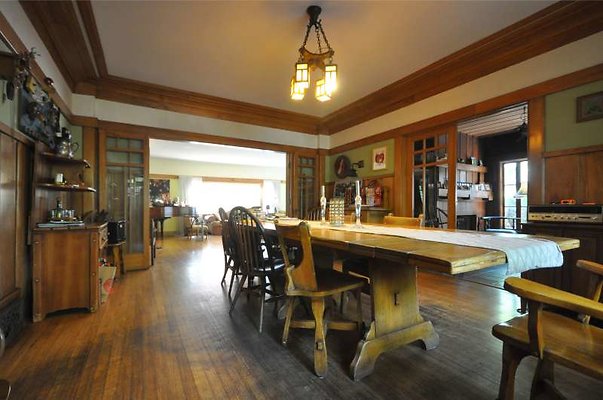 3745 dining