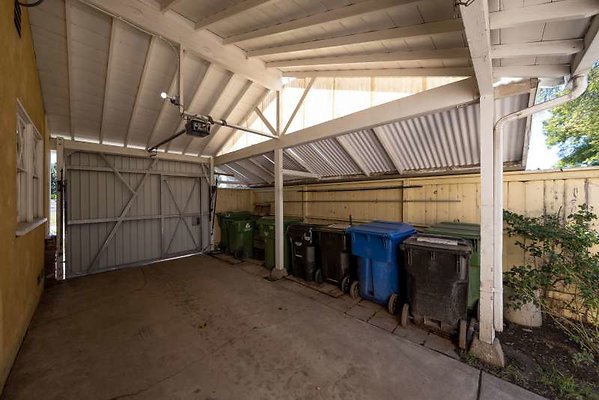 8461 carport