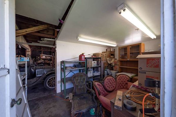 8461 garage8