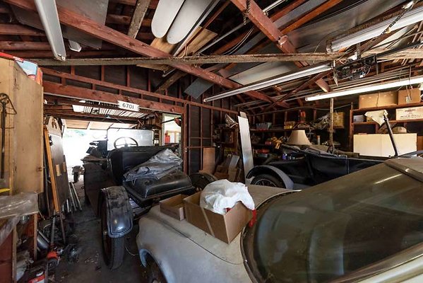 8461 garage3
