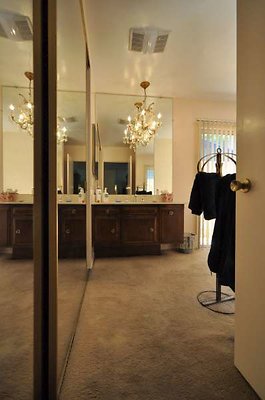 8833 bath3