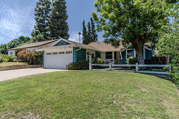 PL10086 - Van Nuys