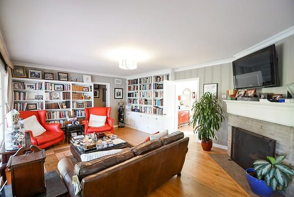 Robert Hertzberg &amp; Katharine Tellis 6625 Langdon Ave - Van Nuys