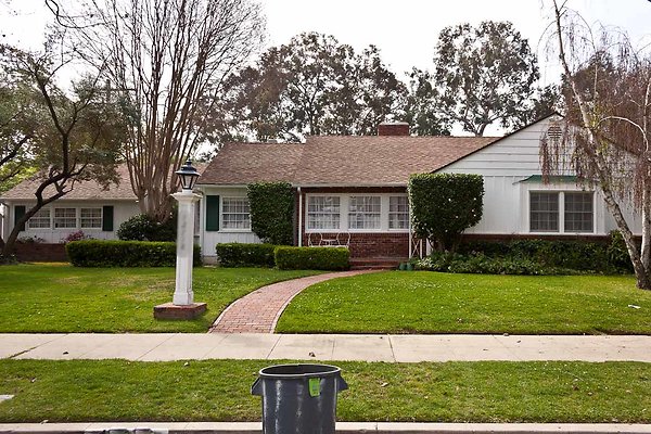 Rachman House PL2060 Studio City