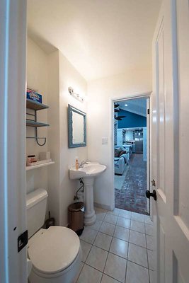 12151 bath7