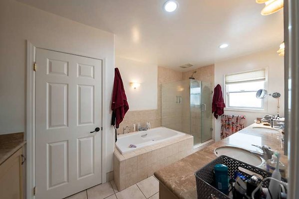 12151 bath